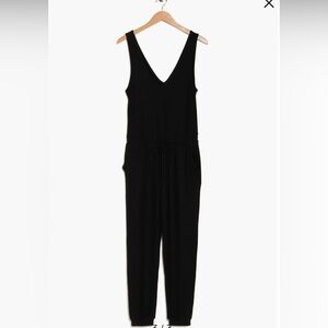 Day Off V-Neck Sleeveless Jumpsuit